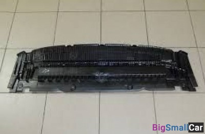 Защита моторного отсека VAG 8K0807233C Прередняя д