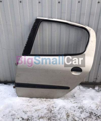 Задняя левая дверь Peugeot 206 1.4